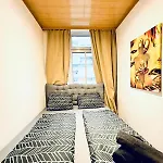 Cozy 4Br Apt For Up To 12P 10-Min To Fac Platz