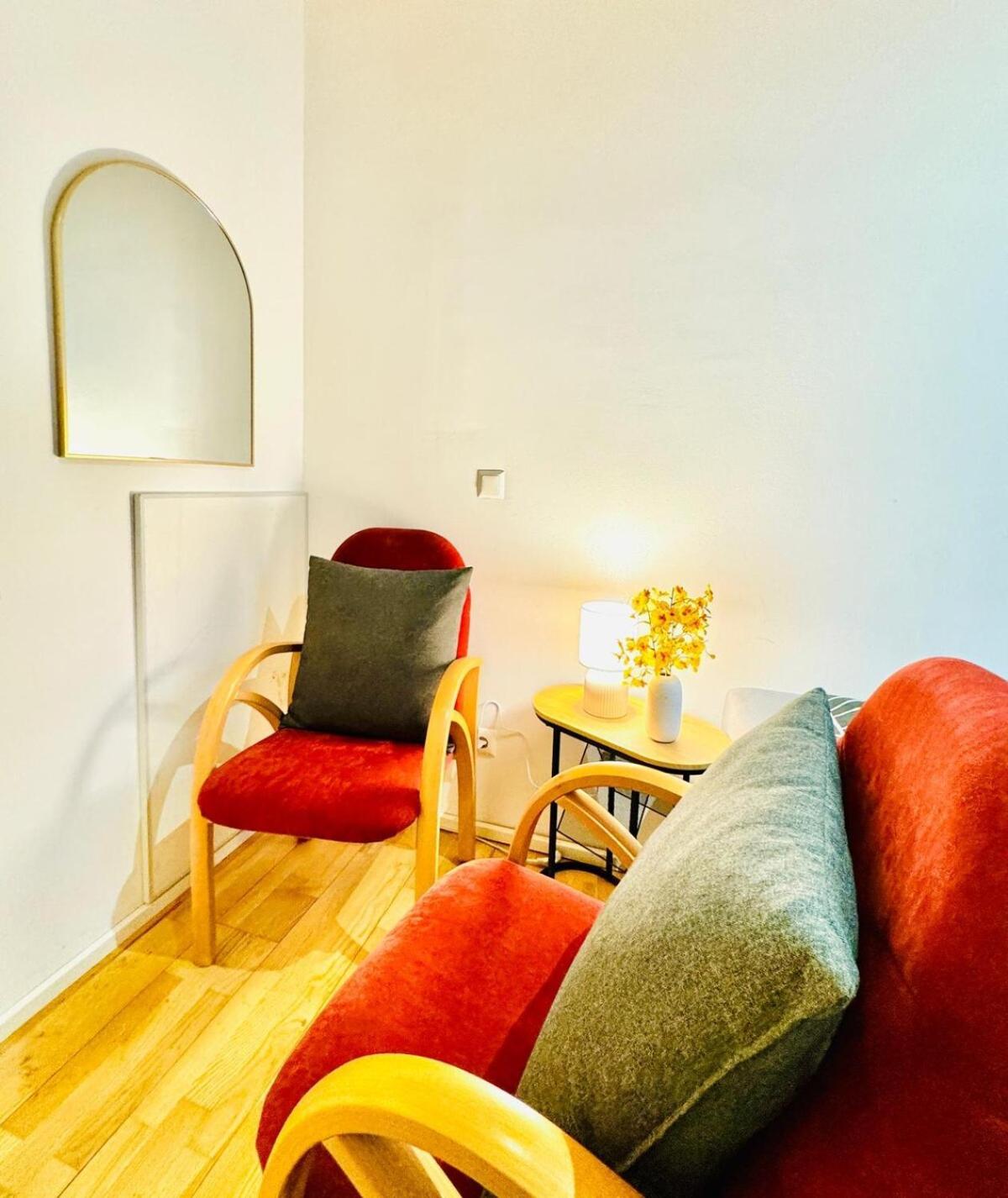 Cozy 4br For Up To 12p 10-min To Fac Platz Apartment