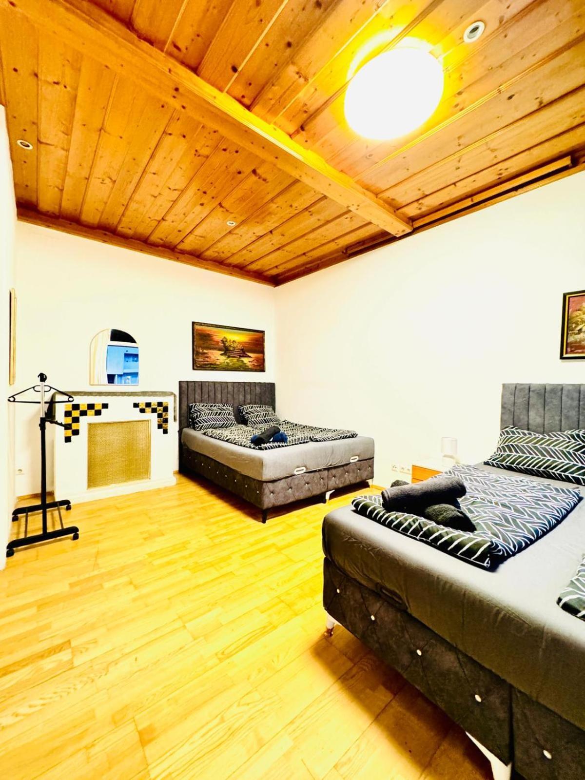 Apartment Cozy 4br For Up To 12p 10-min To Fac Platz *