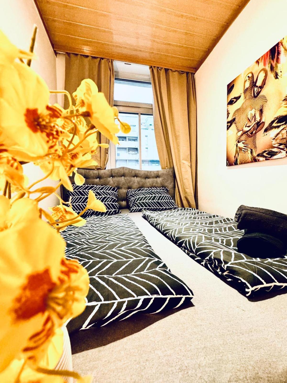 Cozy 4br For Up To 12p 10-min To Fac Platz Apartment *