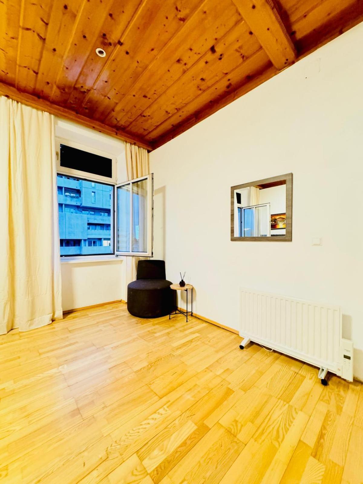 Apartment Cozy 4br For Up To 12p 10-min To Fac Platz *