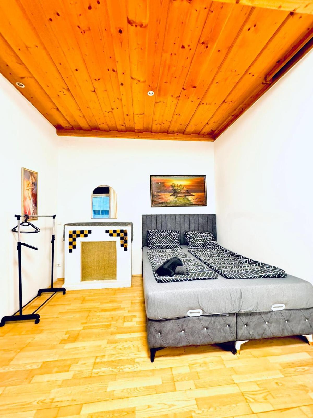 Apartment Cozy 4br For Up To 12p 10-min To Fac Platz