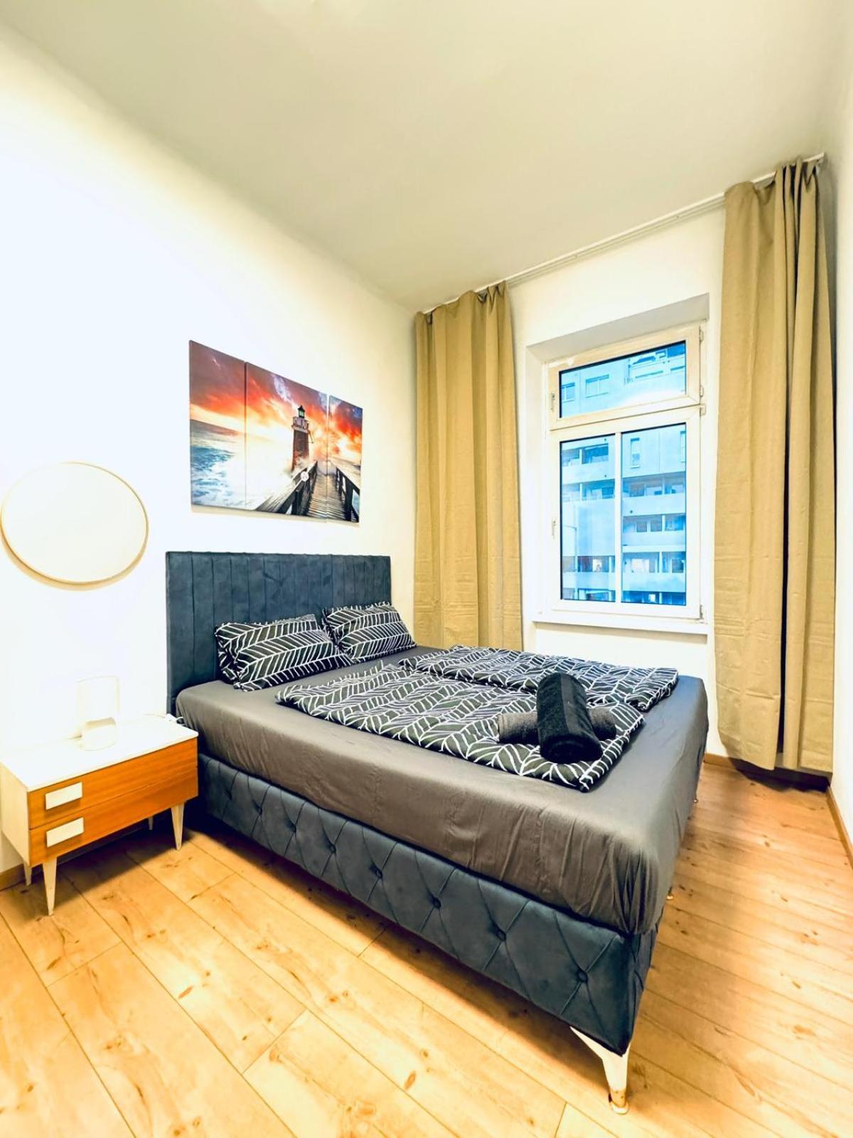 Apartment Cozy 4br For Up To 12p 10-min To Fac Platz *