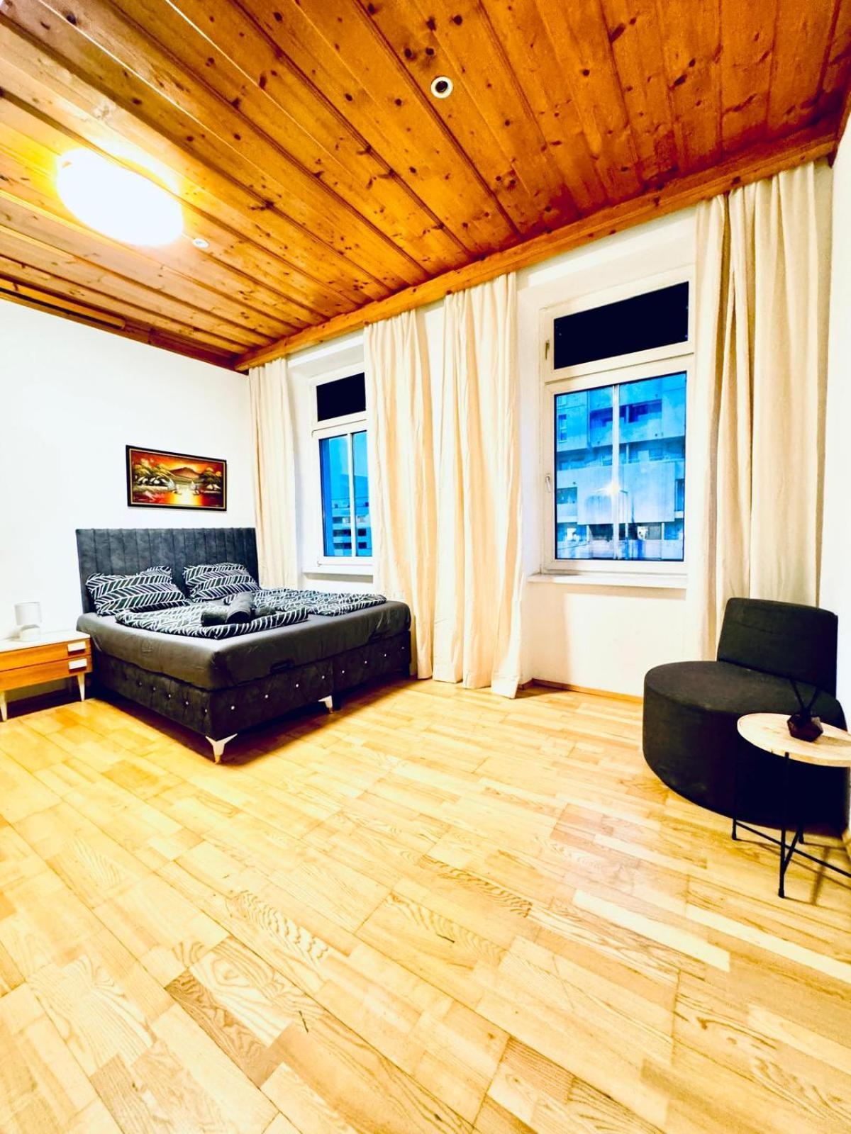 Apartment Cozy 4br For Up To 12p 10-min To Fac Platz *